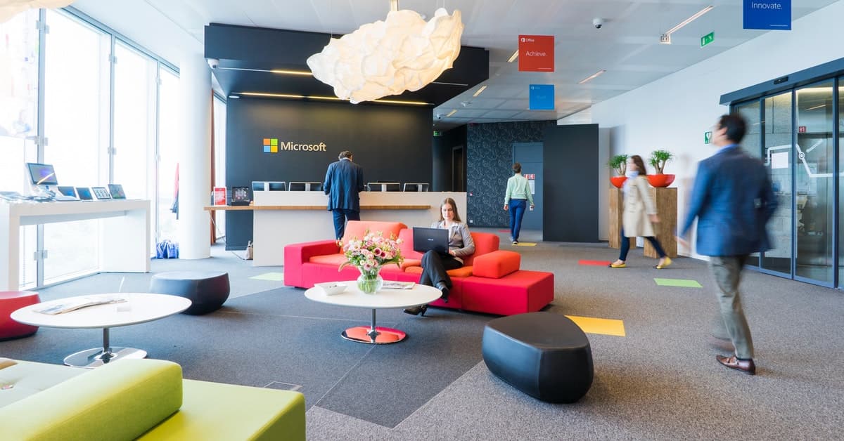 Inspirasi Desain Tata Ruang Kantor Terbuka Modern Minimalis