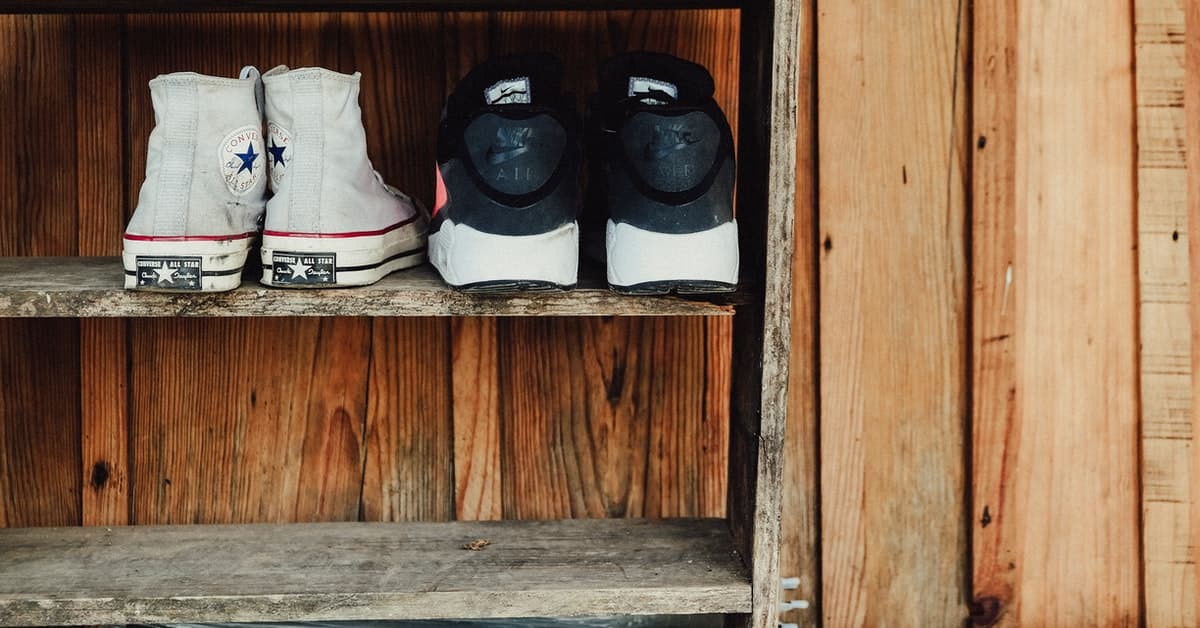 13 Desain Rak Sepatu Kayu Minimalis yang Cocok untuk Semua Ruangan