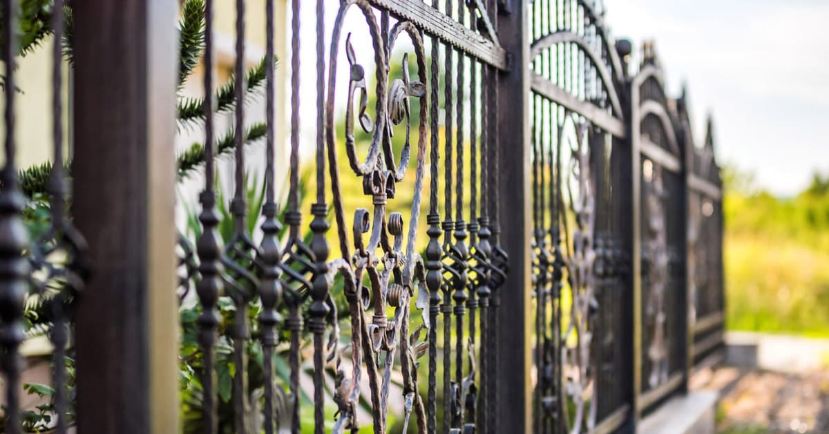 11 Inspirasi Rekomendasi Model Pagar Besi Minimalis Terbaik