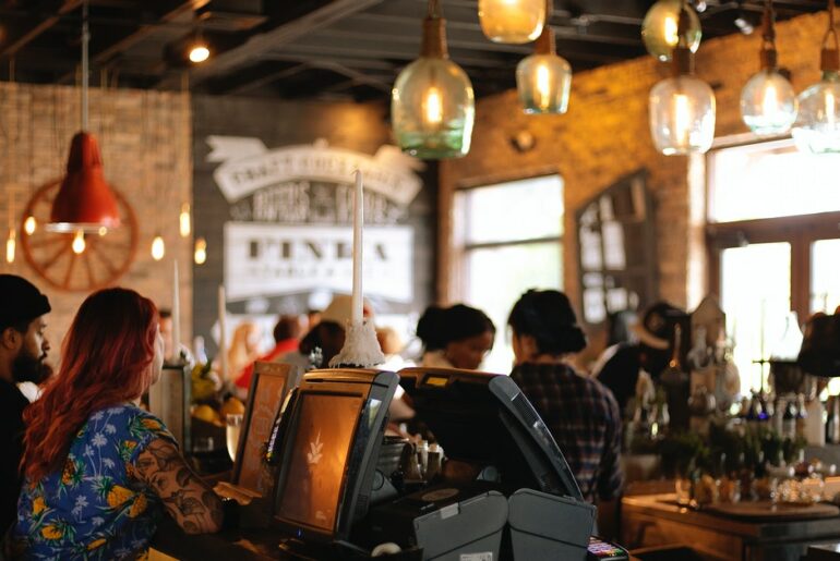 lampu cafe
